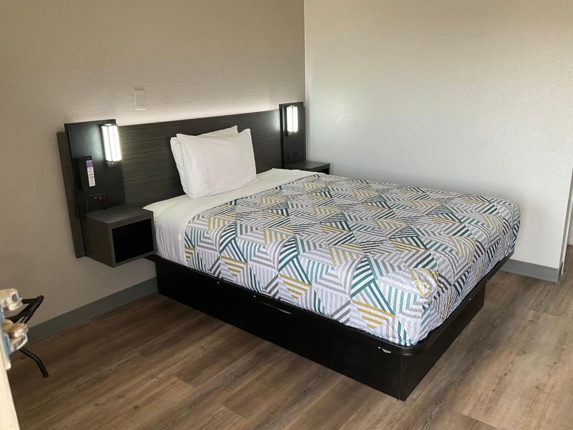 Hotel 6-odessa, Tx