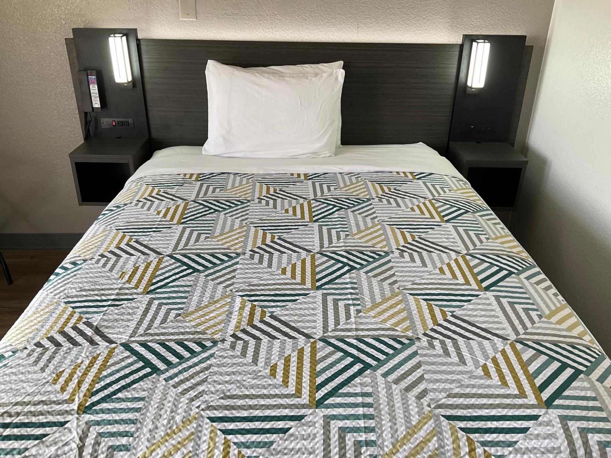 6-odessa, Tx Hotel 2*