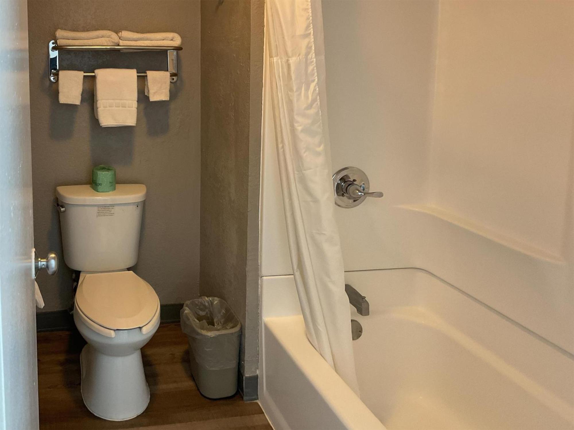 6-odessa, Tx Hotel 2*
