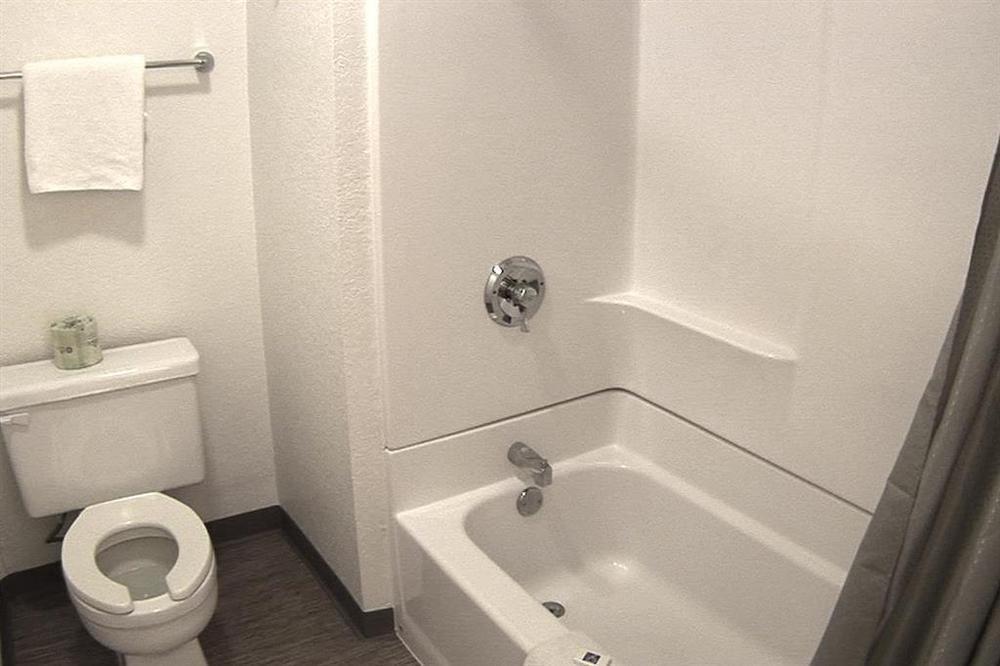 Hotel 6-odessa, Tx